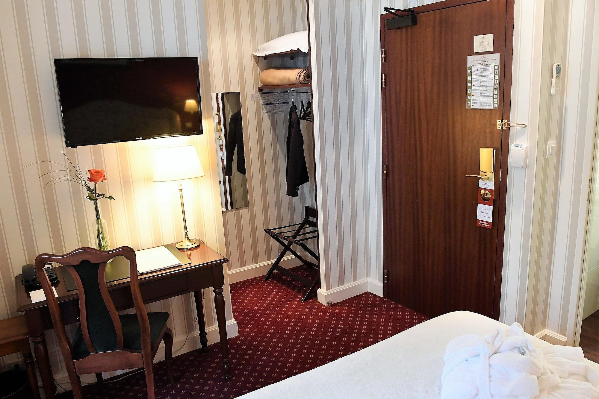 Hotel Georges Vi 3*