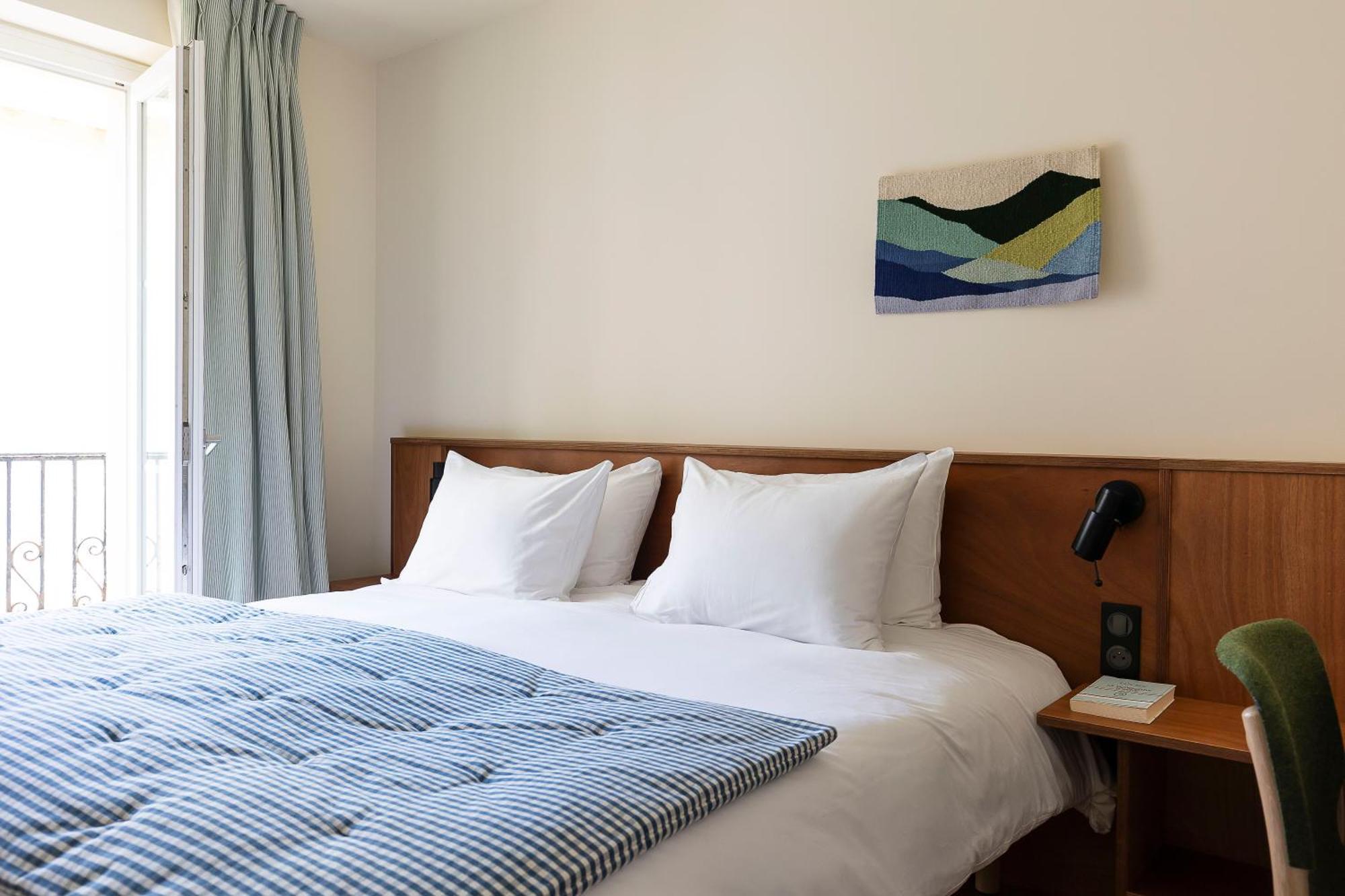 Georges Vi Hotel 3*