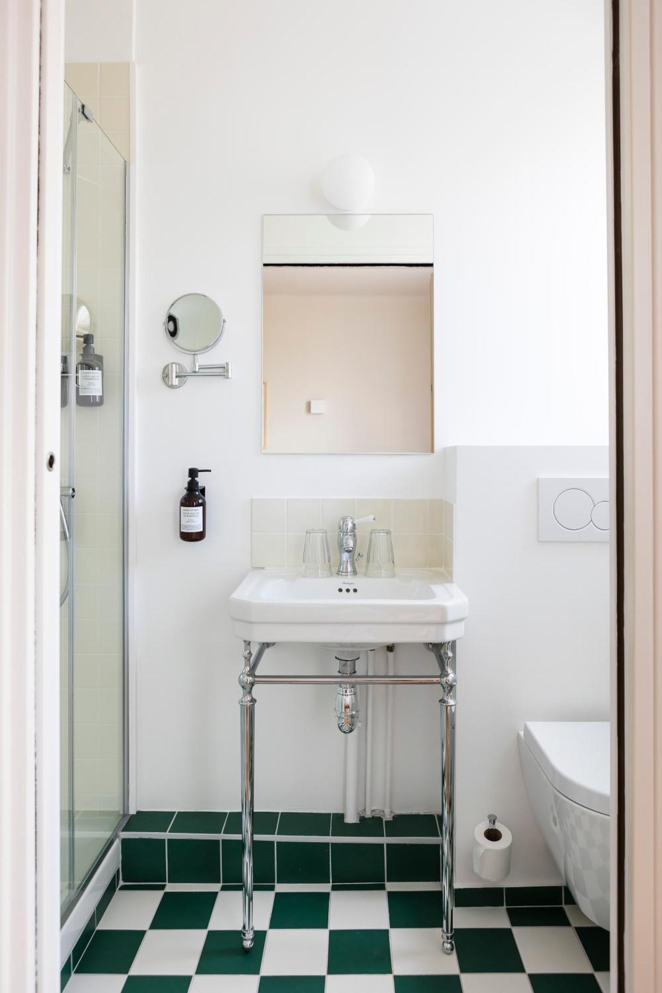 Georges Vi Hotel 3*